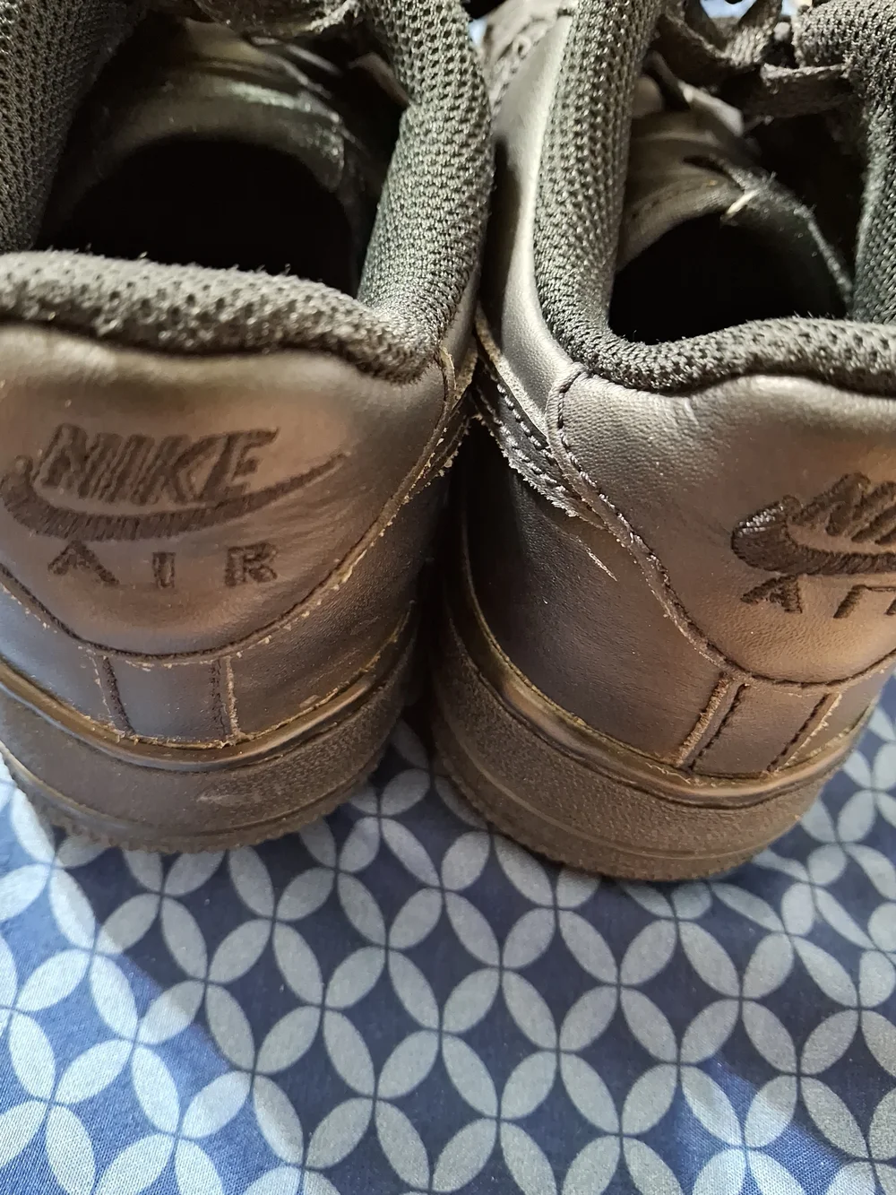 Nike Women’s Black Athletic Lace-Up Sneakers with Metallic Lace Tag